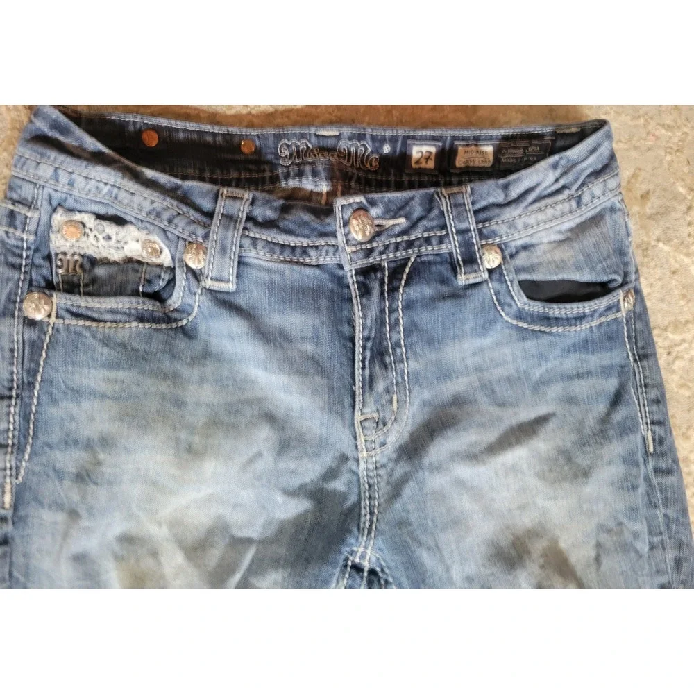 Miss Me Curvy Crop Jeans 27 Medium Wash Lace Rhinestone‎ Embellished Mid Rise